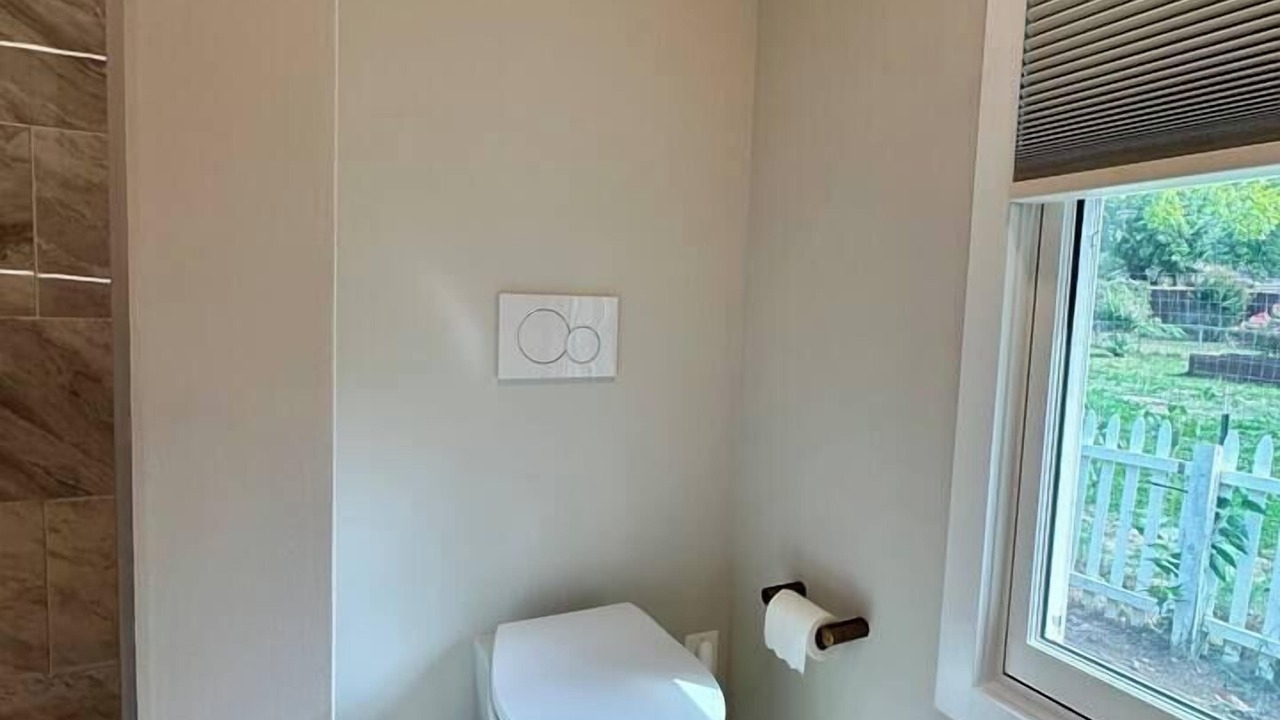 Photo of Bathroom in Leesburg's Old and Historic District