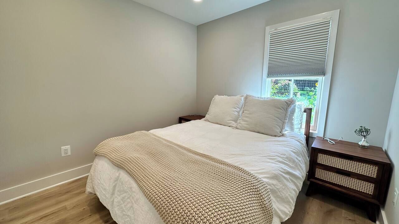 Photo of Bedroom in Leesburg's Old and Historic District