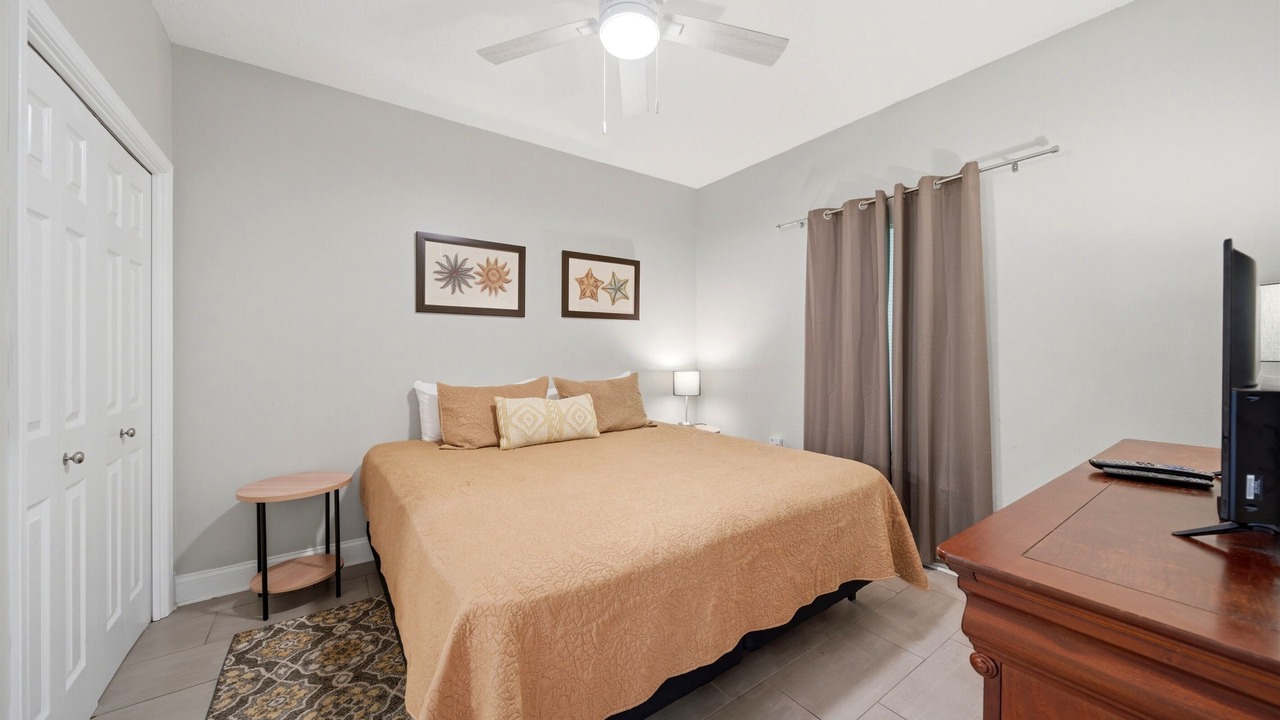 Photo of Bedroom in Gulf Shores