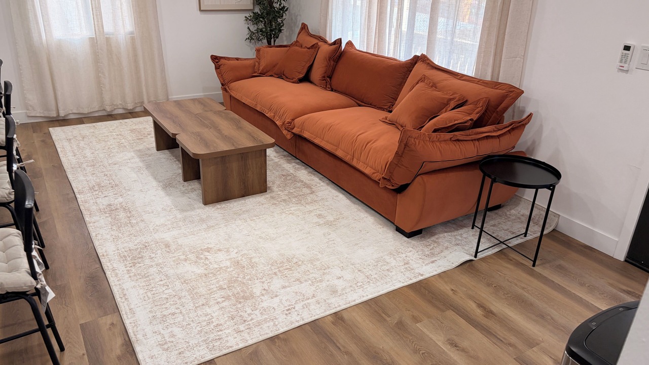 Photo of Livingroom in Westmont