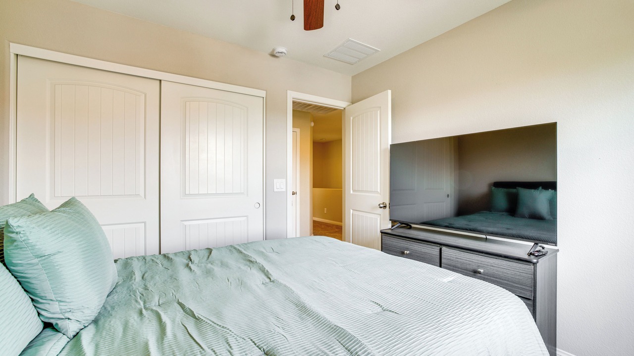 Photo of Bedroom in Enterprise