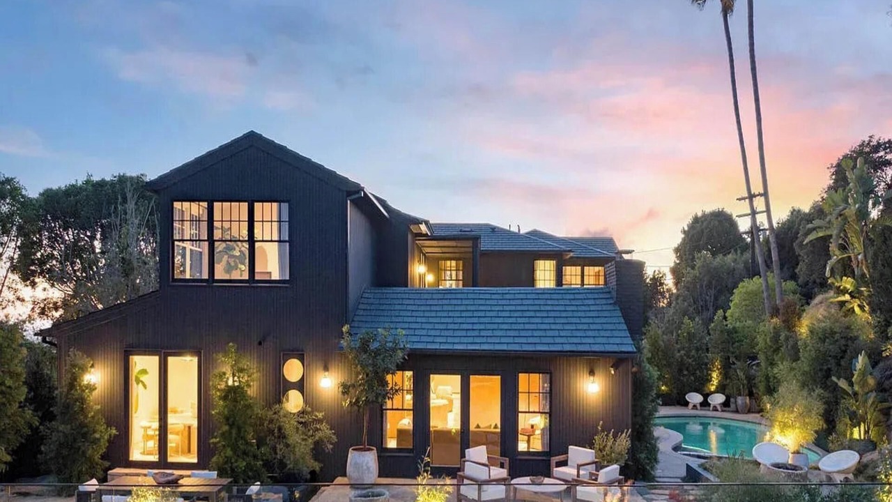 Photo of Outdoor in Hollywood Hills West