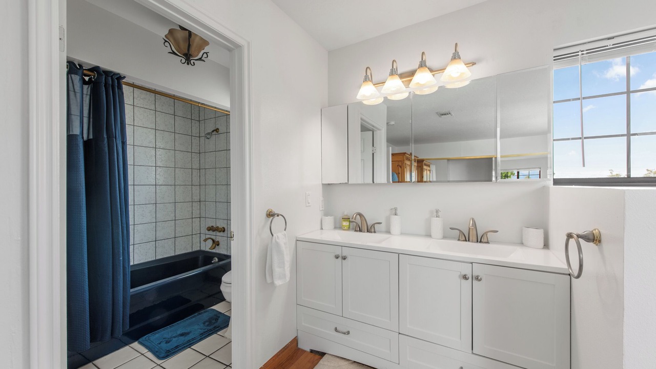 Photo of Bathroom in Silver Lake