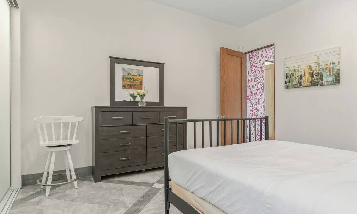 Photo of Bedroom in Woodland Hills