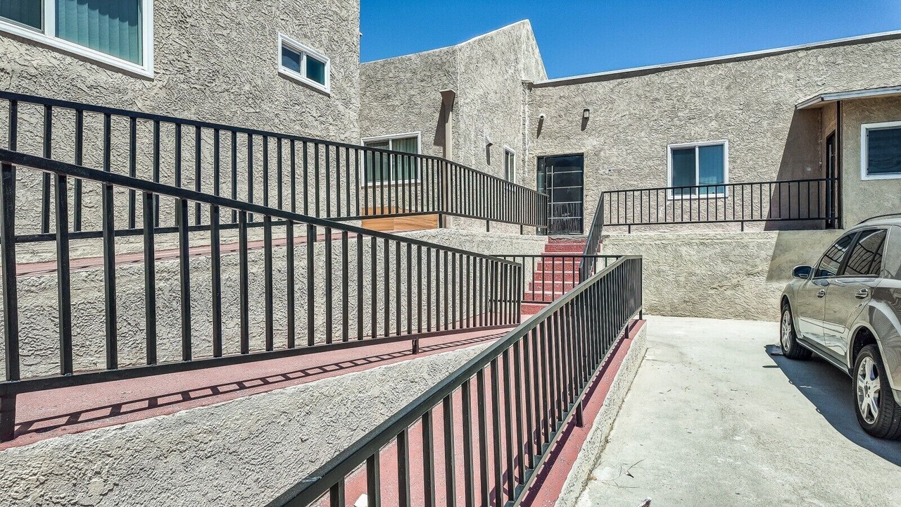 Photo of Others in Park Mesa Heights