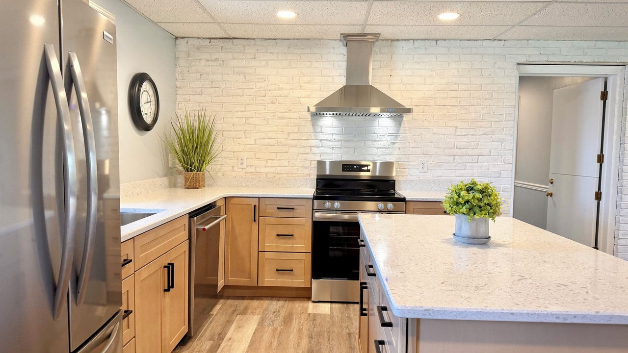 Photo of Kitchen in Lebanon - Pine Grove