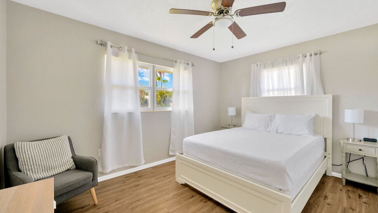 Photo of Bedroom in Gulf Gate Woods