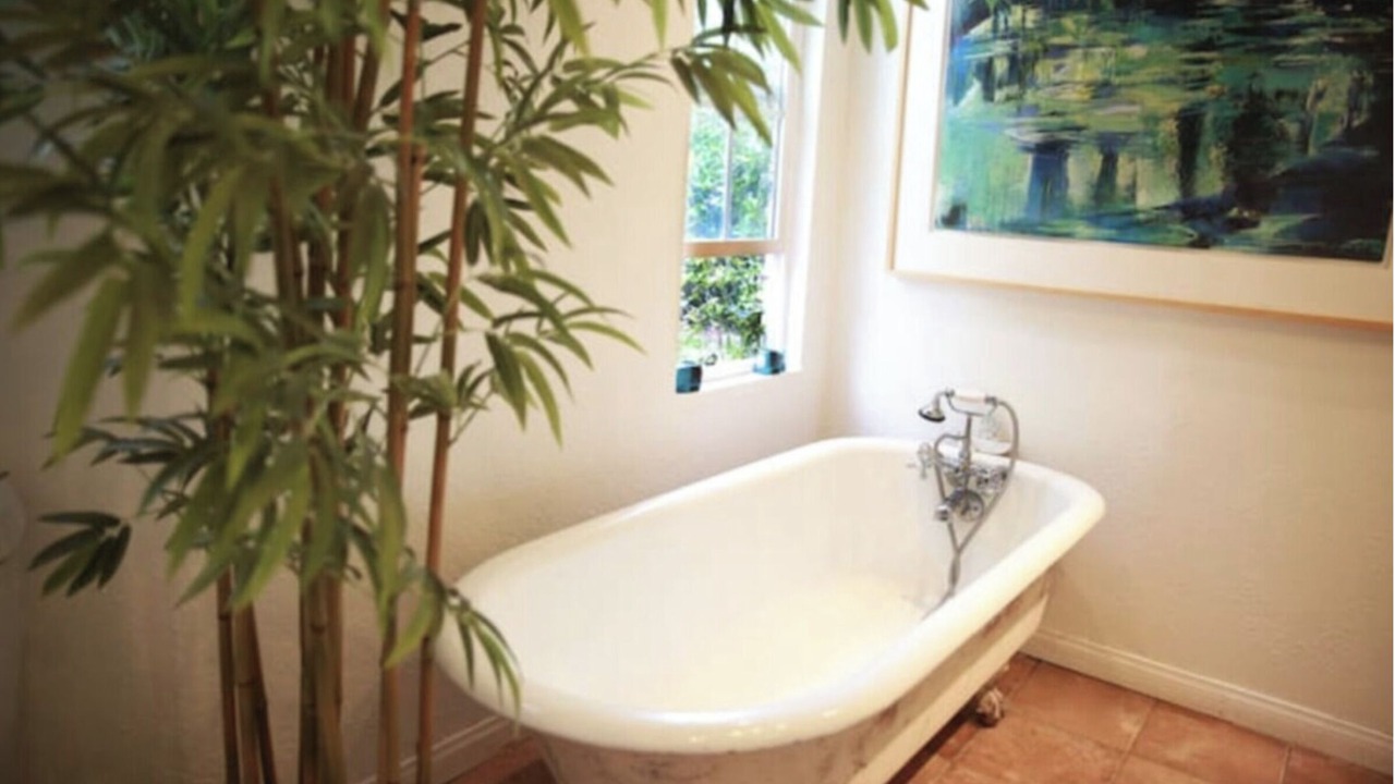 Photo of Bathroom in Mar Vista