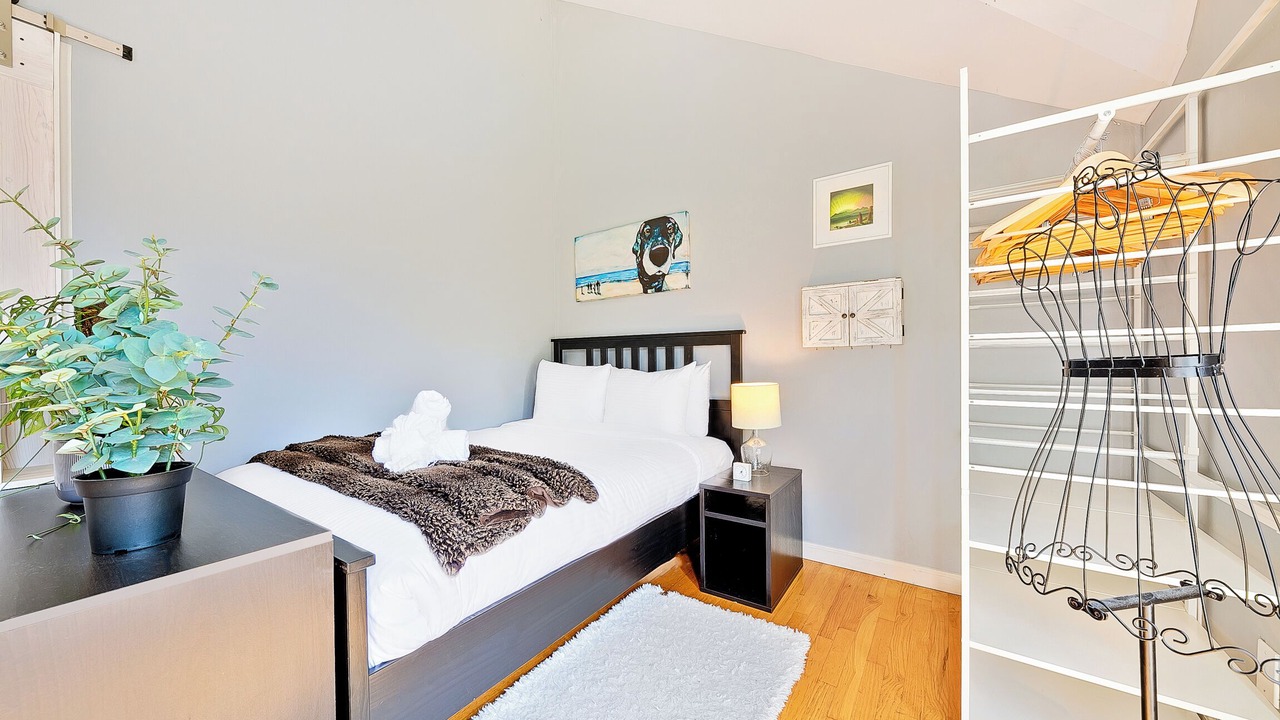 Photo of Bedroom in Beach Barber Tract