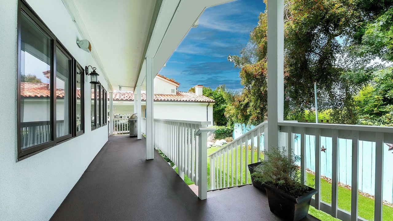 Photo of Patio Balcony in Beach Barber Tract