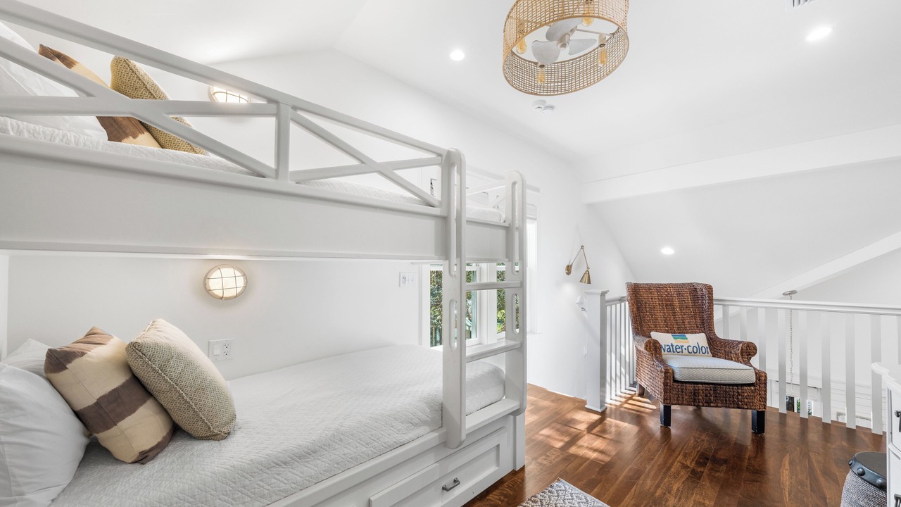 Photo of Bedroom in Forest District