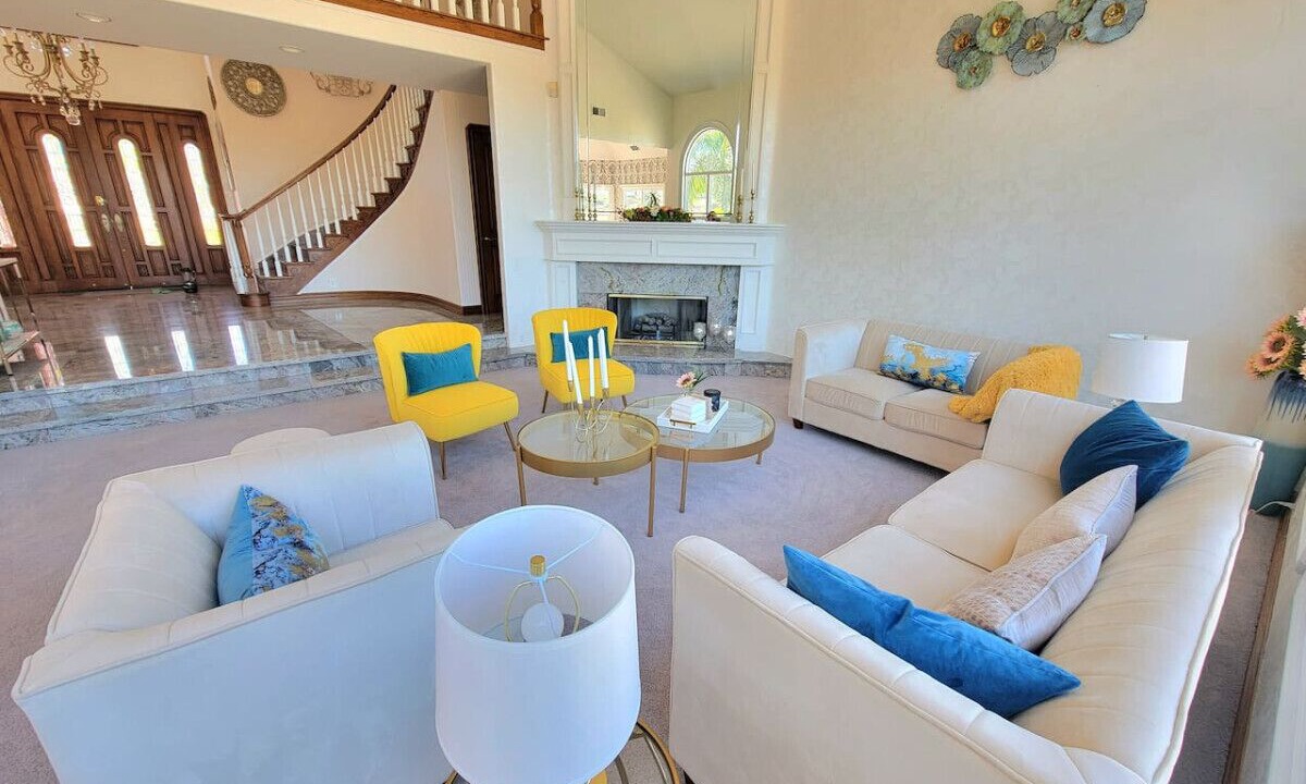 Photo of Livingroom in Anaheim Hills