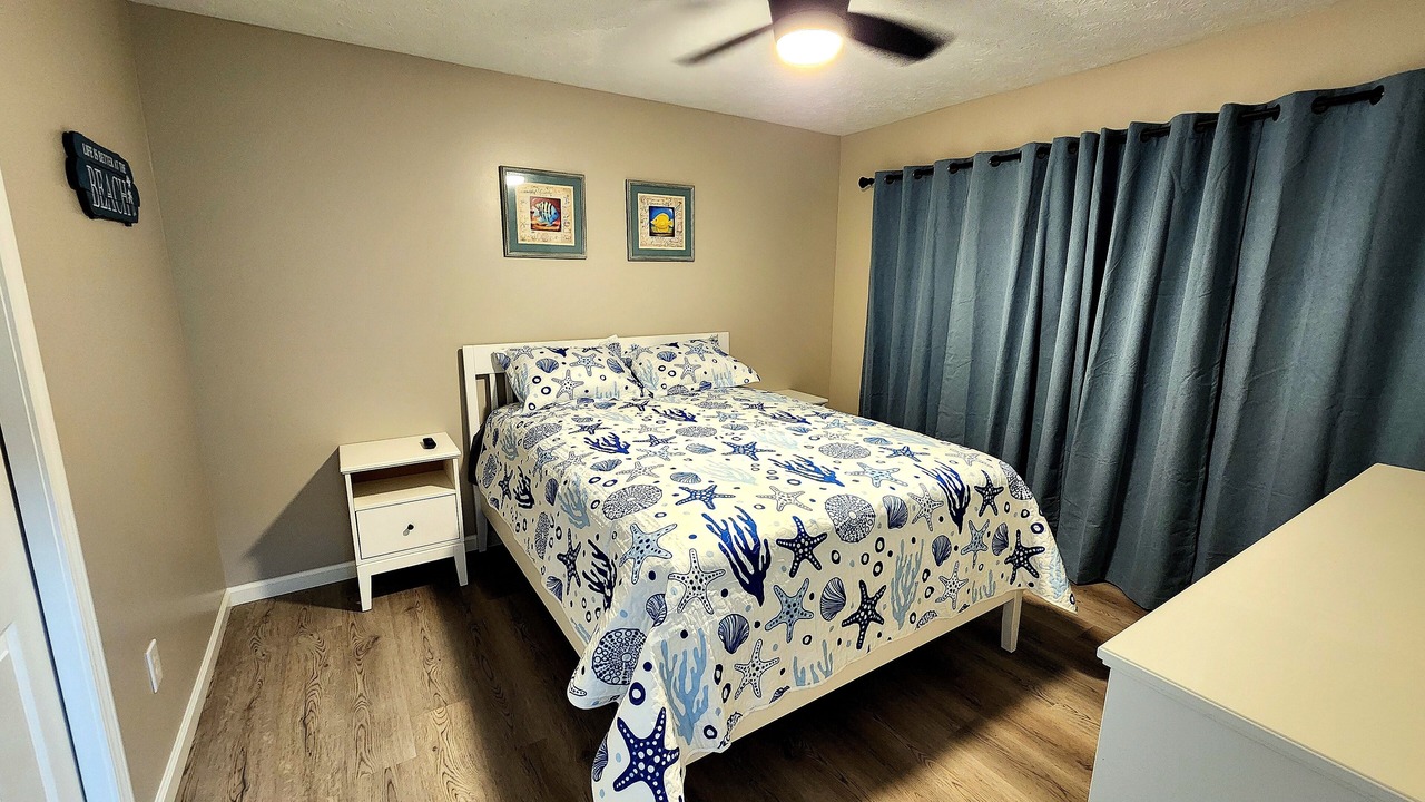 Photo of Bedroom in Biltmore Beach
