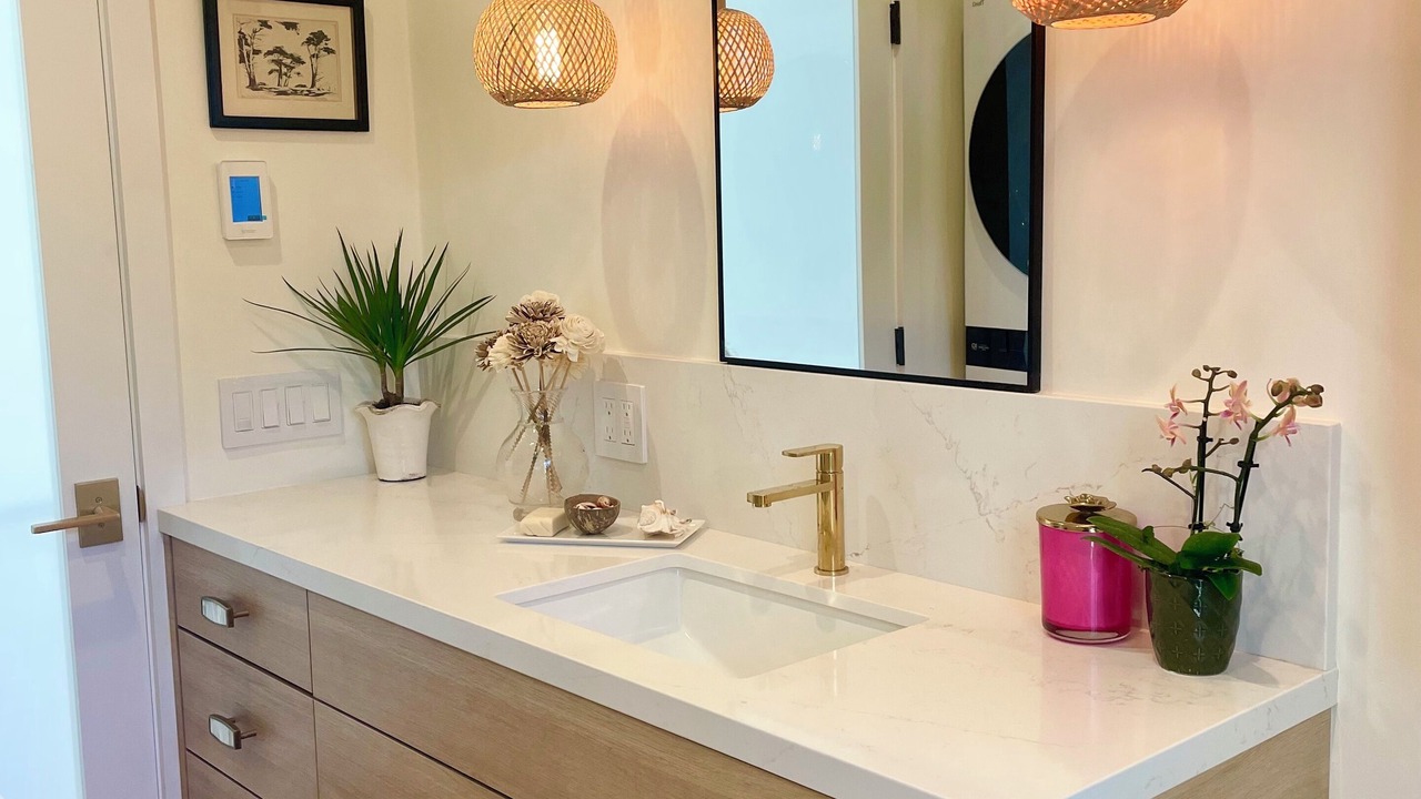 Photo of Bathroom in Miracle Mile