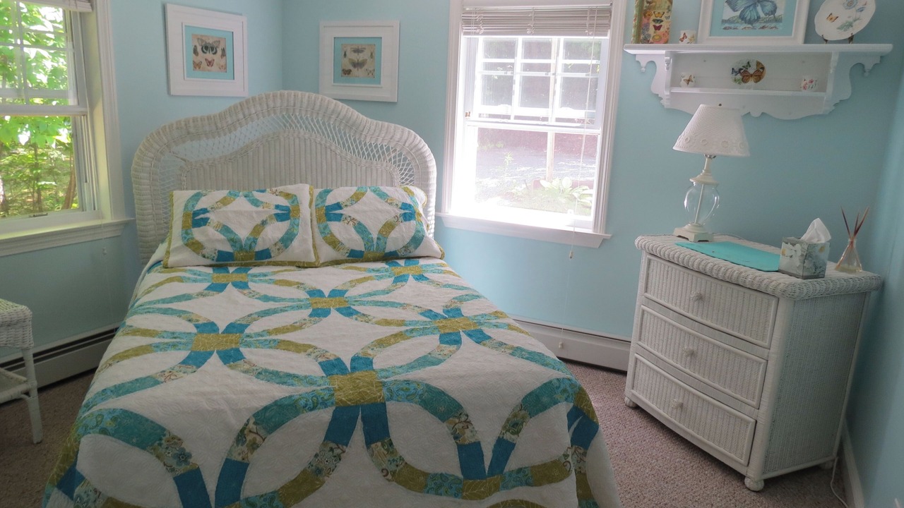 Photo of Bedroom in Oakland