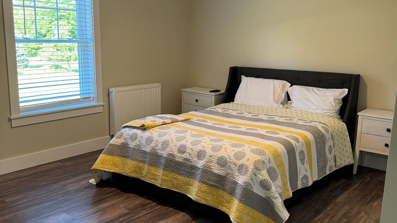 Photo of Bedroom in Oakland