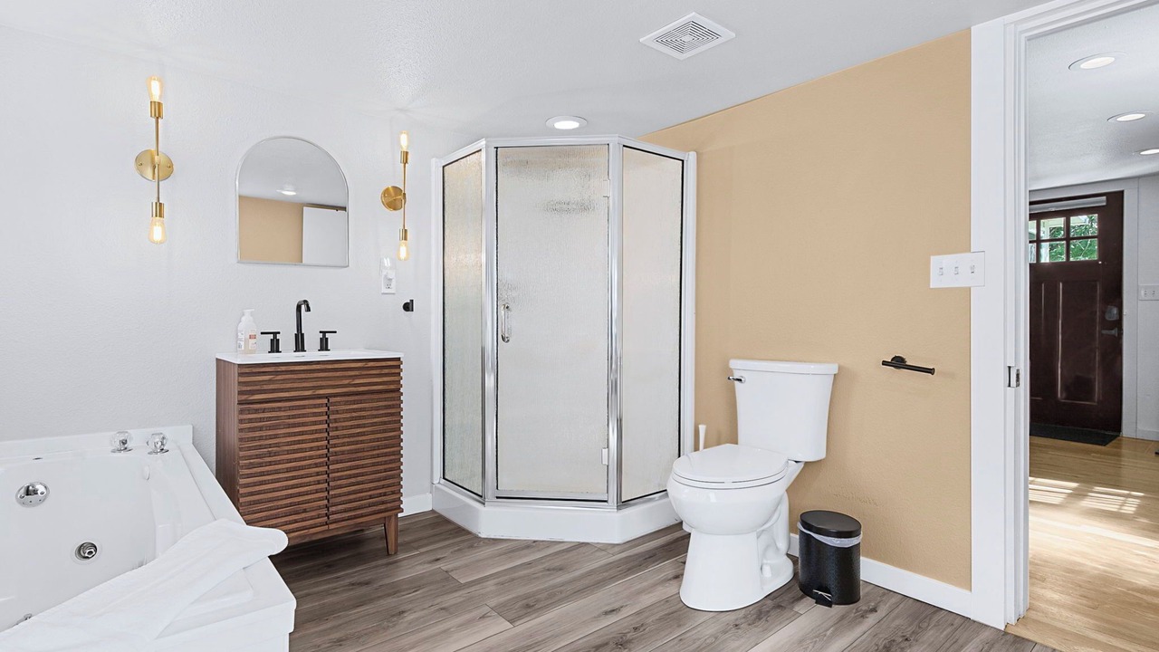 Photo of Bathroom in Depot Bench
