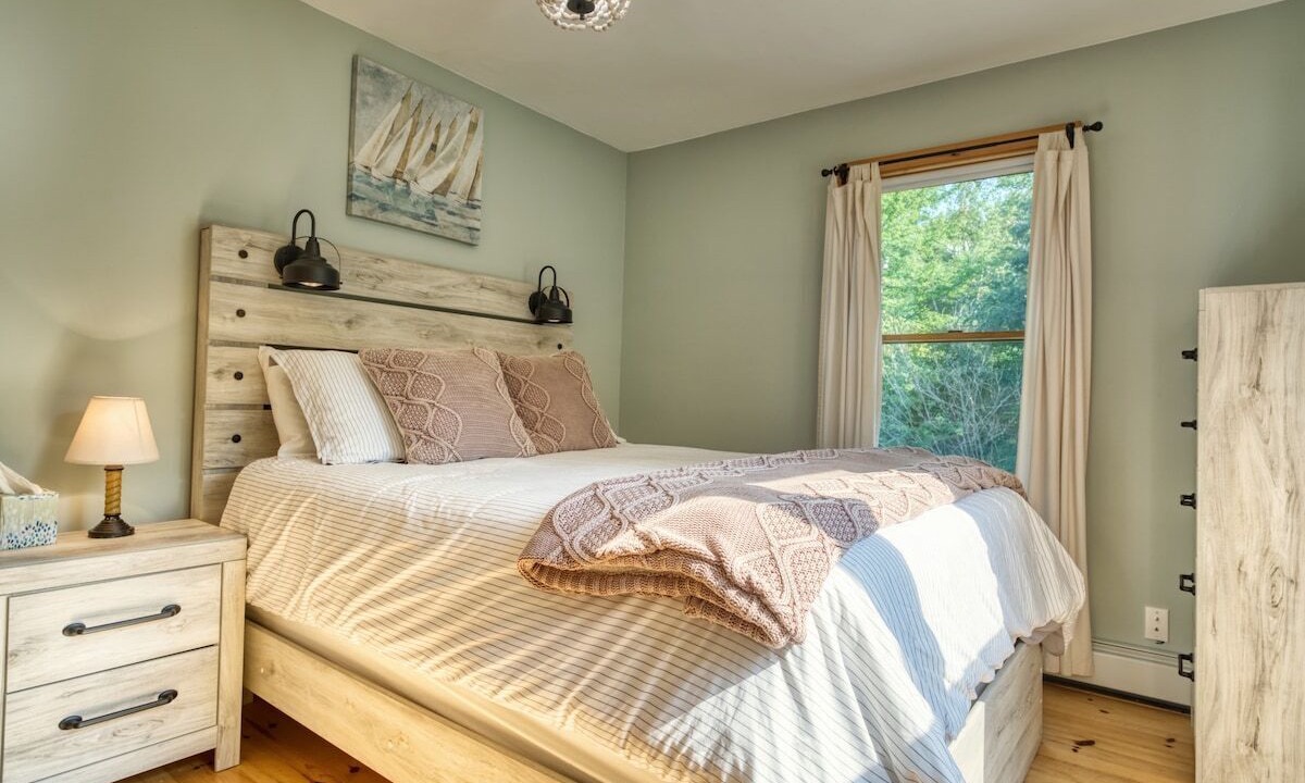 Photo of Bedroom in Hancock