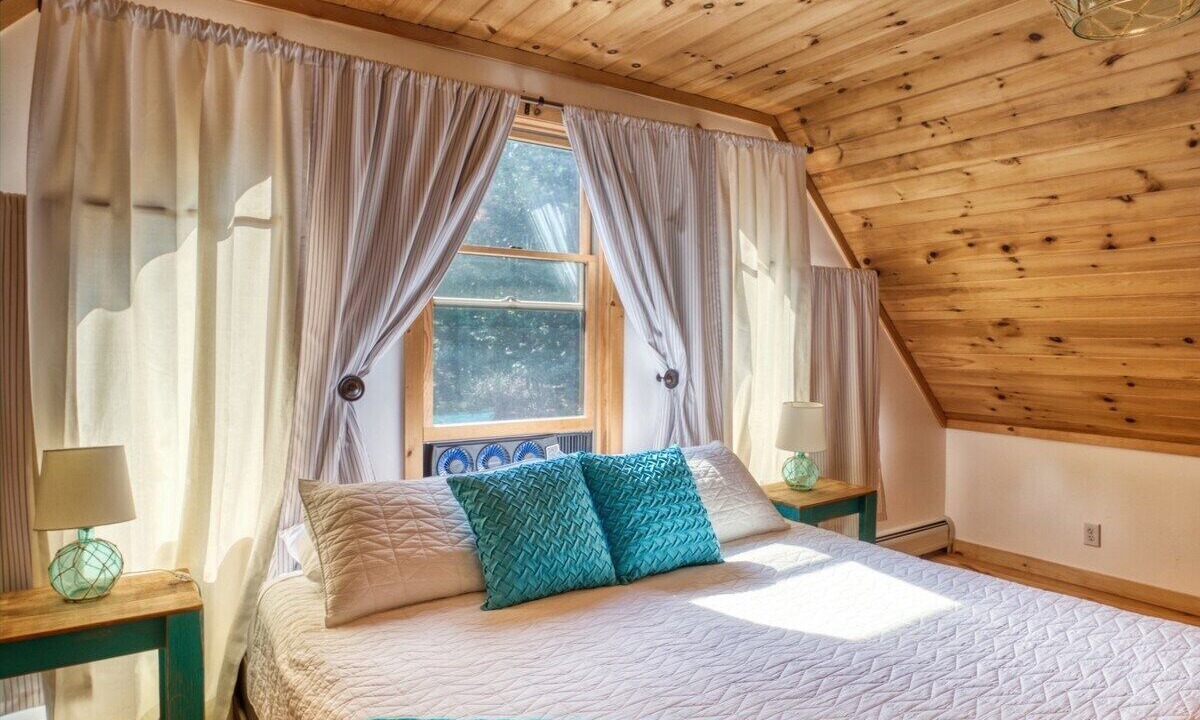 Photo of Bedroom in Hancock