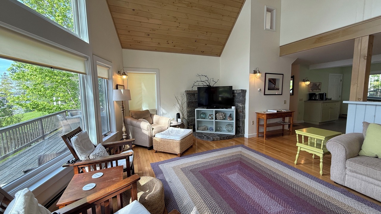 Photo of Livingroom in Salsbury Cove