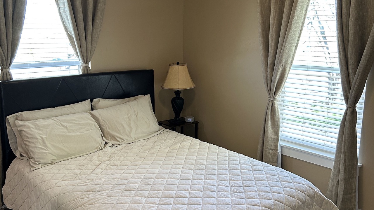 Photo of Bedroom in Maple Grove - Franklin