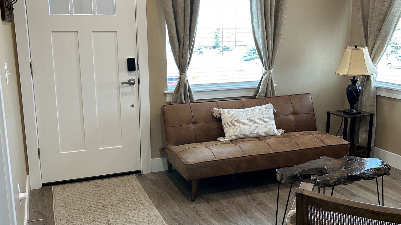 Photo of Livingroom in Maple Grove - Franklin