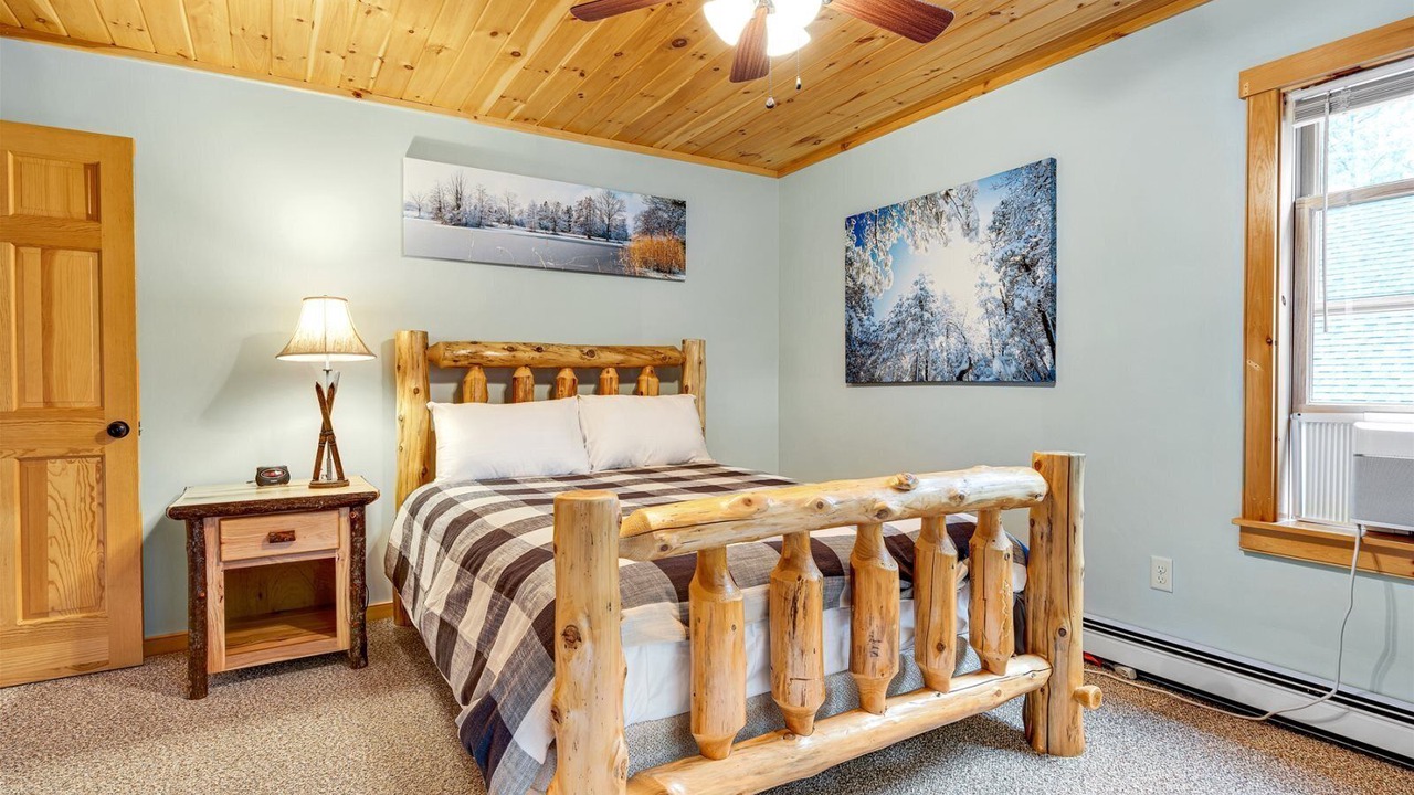 Photo of Bedroom in Bethel