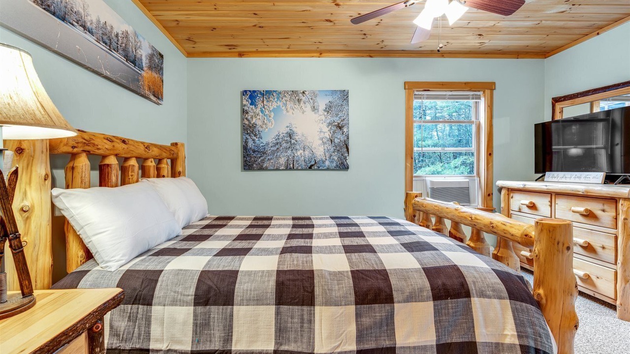 Photo of Bedroom in Bethel