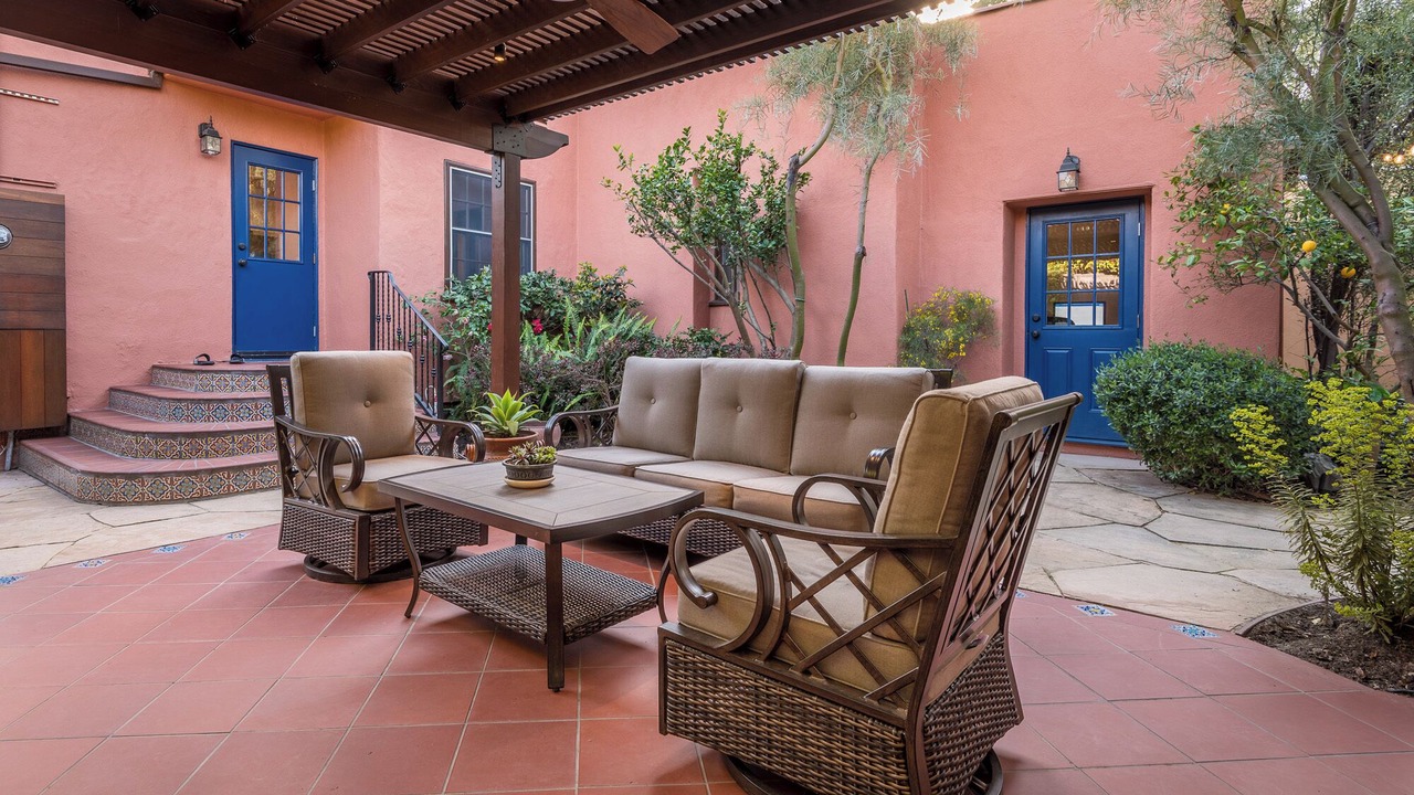 Photo of Patio Balcony in Pico - Robertson