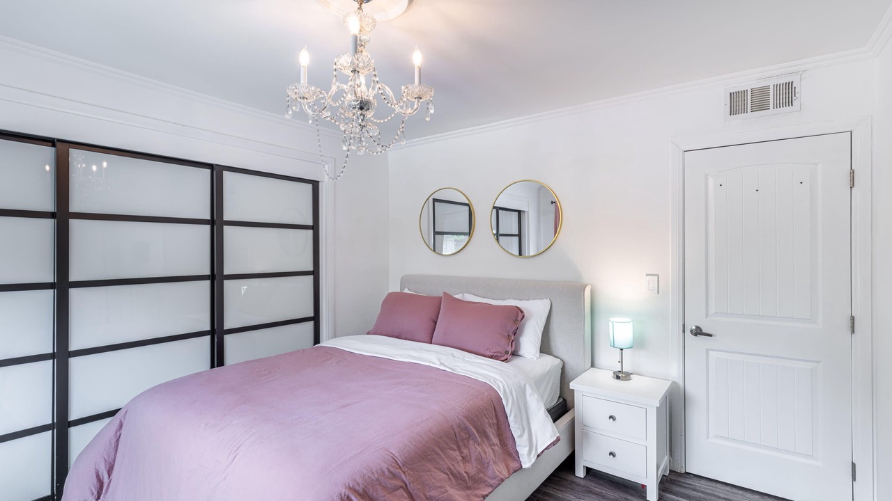 Photo of Bedroom in Woodland Hills