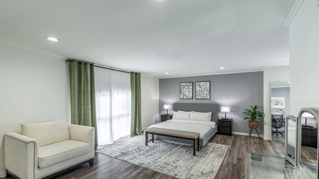 Photo of Bedroom in Woodland Hills