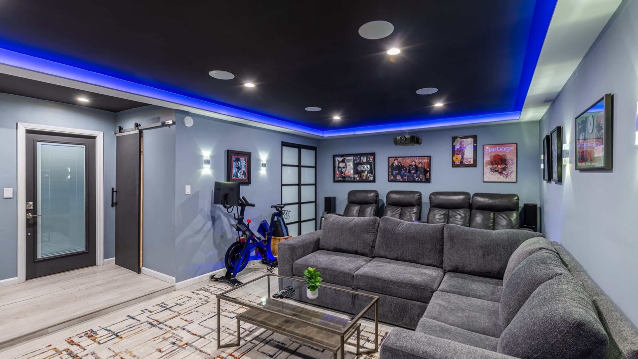 Photo of Bedroom in Woodland Hills