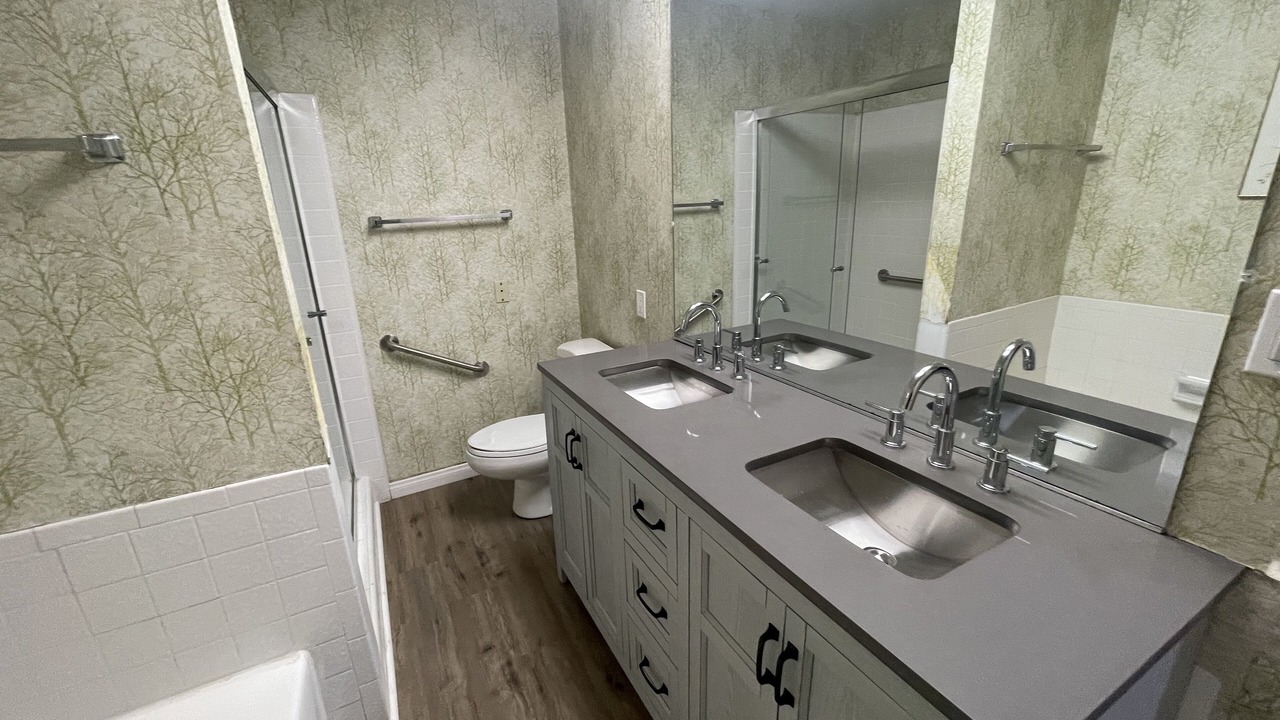 Photo of Bathroom in West Los Angeles