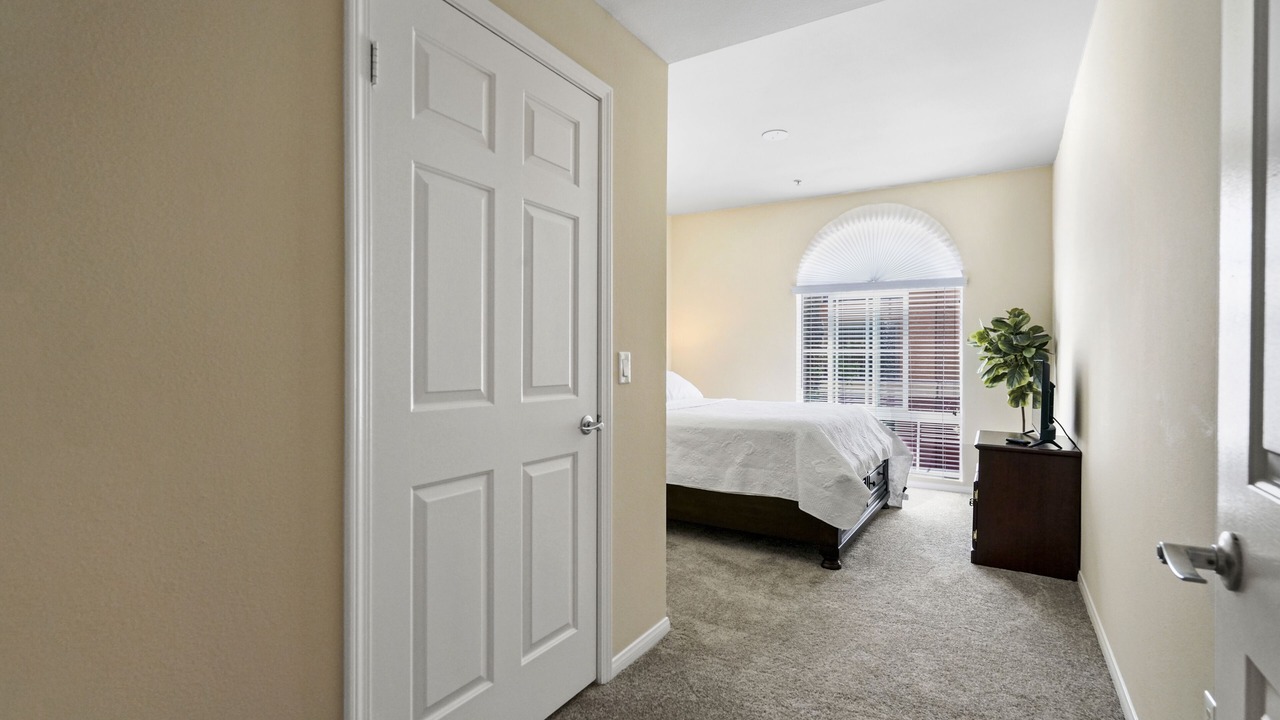 Photo of Bedroom in Orange