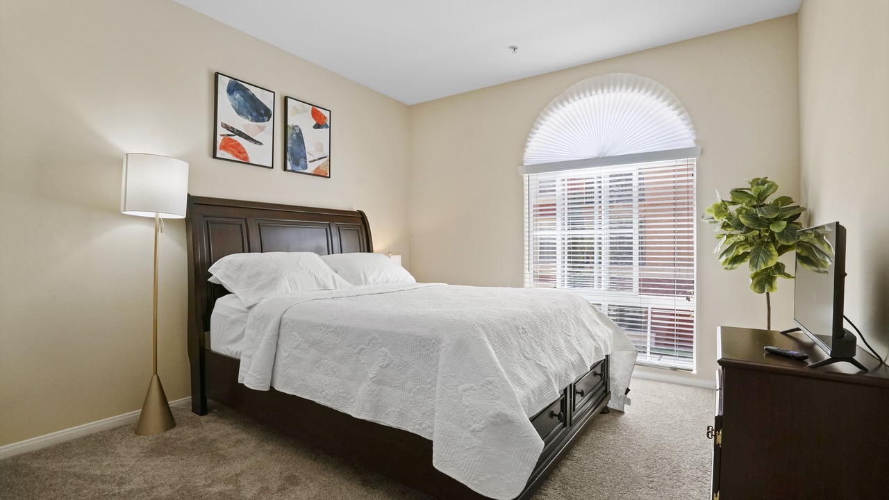 Photo of Bedroom in Orange