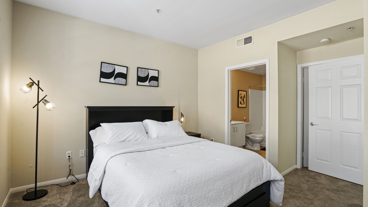 Photo of Bedroom in Orange