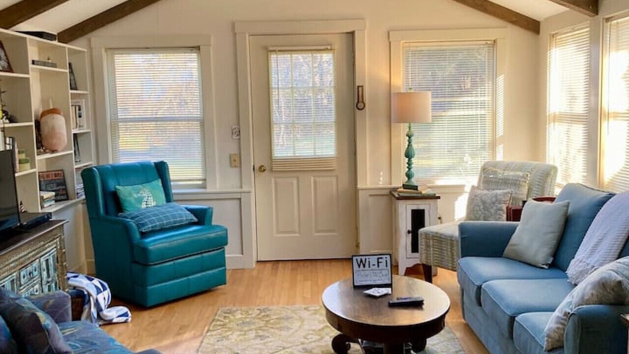 Photo of Livingroom in Mid-Coast and Islands