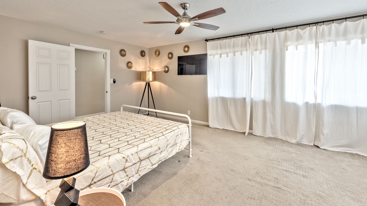 Photo of Bedroom in Enterprise