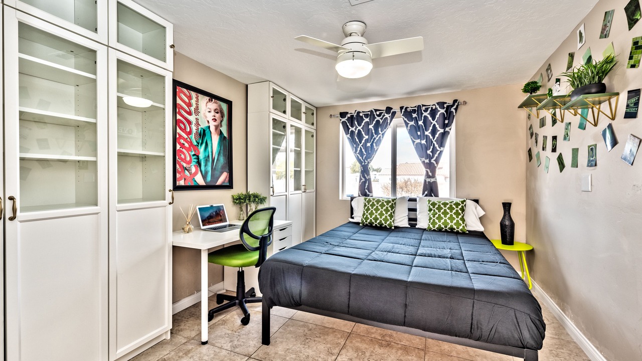 Photo of Bedroom in Enterprise