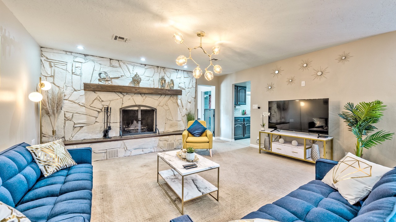 Photo of Livingroom in Enterprise