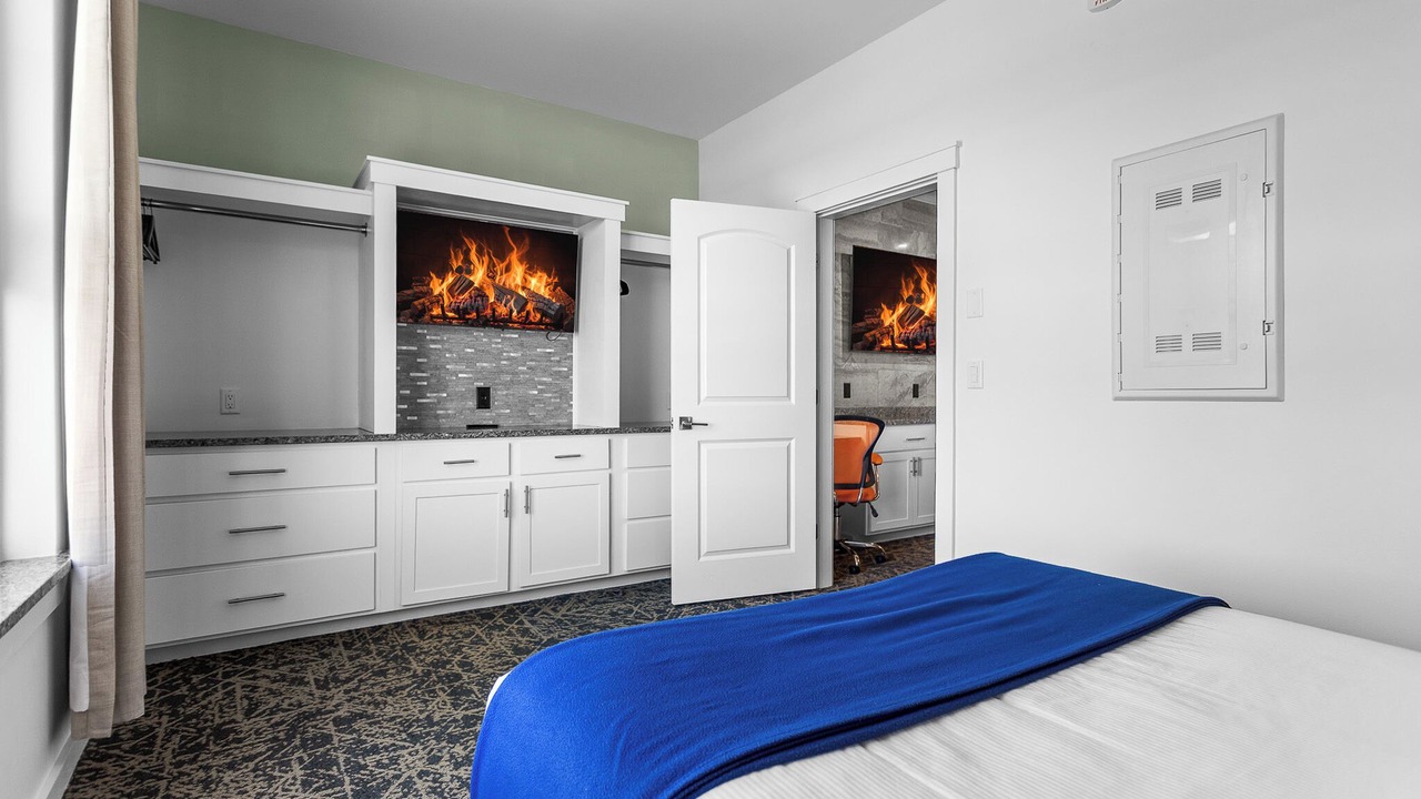 Photo of Bedroom in Ellsworth