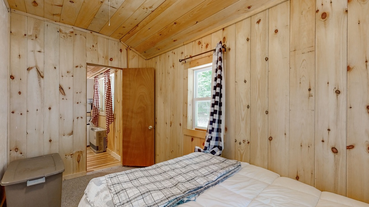 Photo of Bedroom in Kents Hill