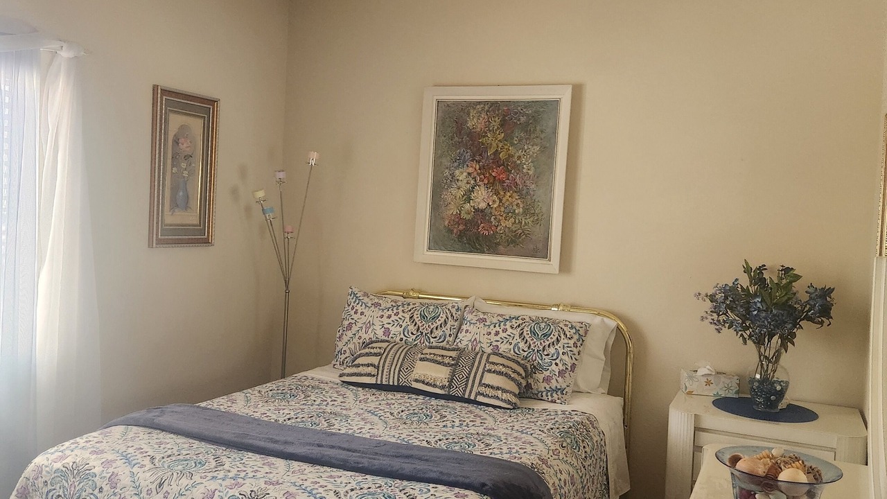 Photo of Bedroom in Enterprise