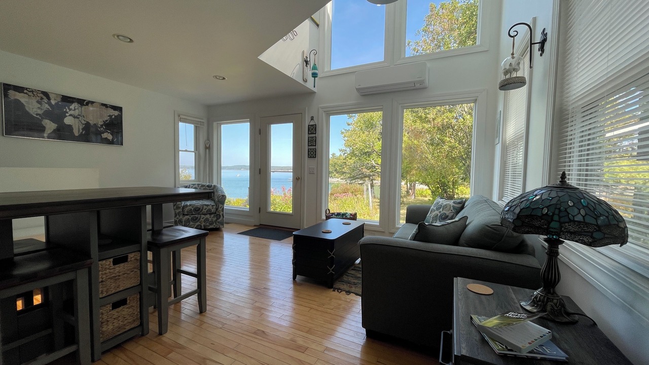 Photo of Livingroom in Salsbury Cove