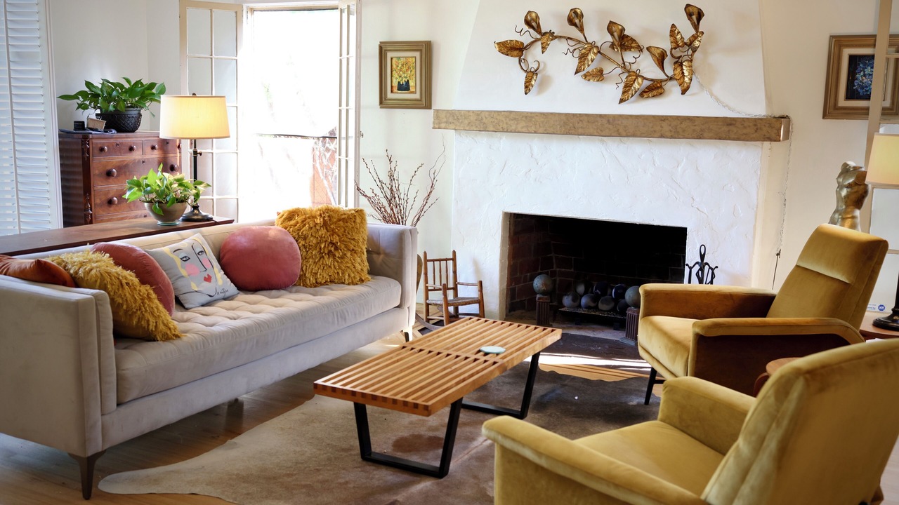 Photo of Livingroom in Mid-Wilshire