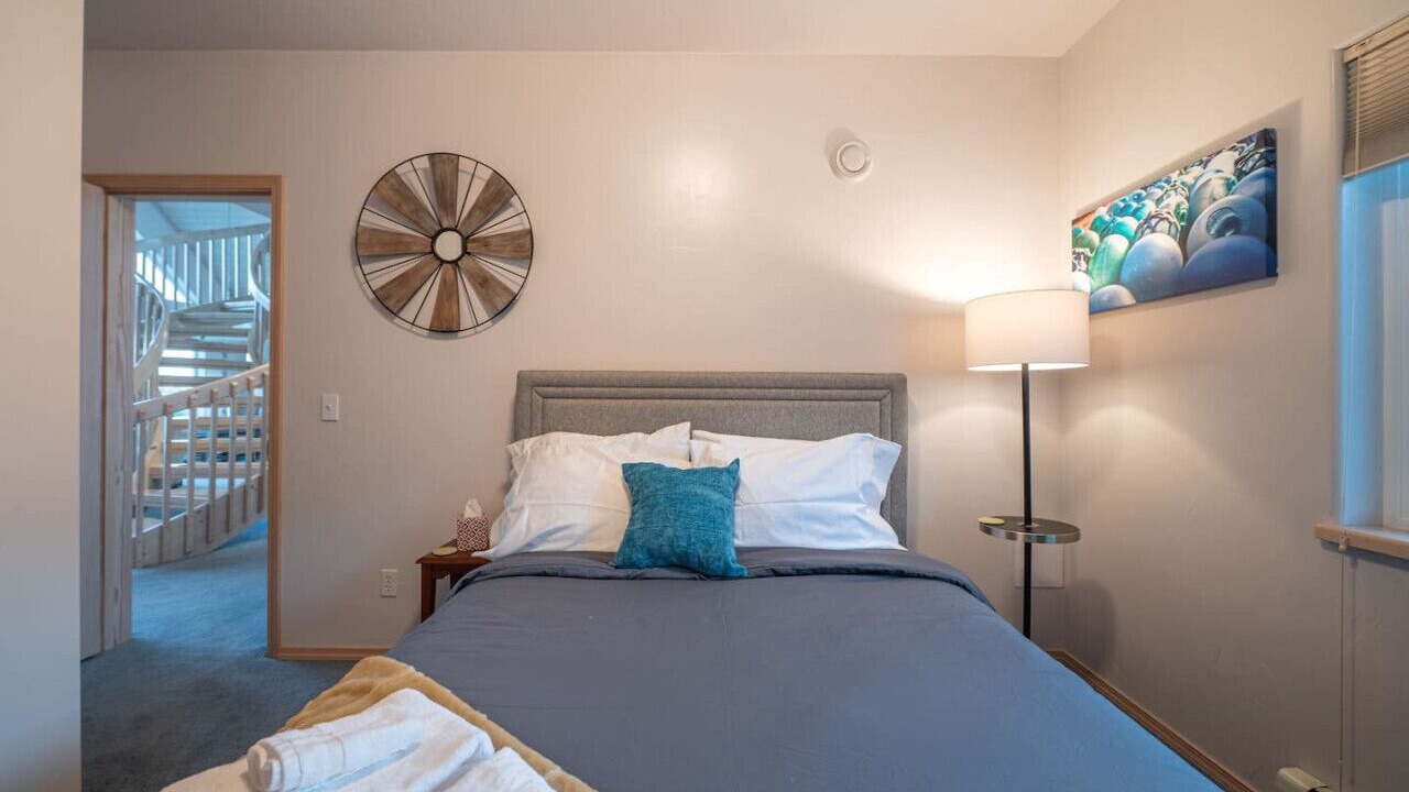 Photo of Bedroom in Kachemak