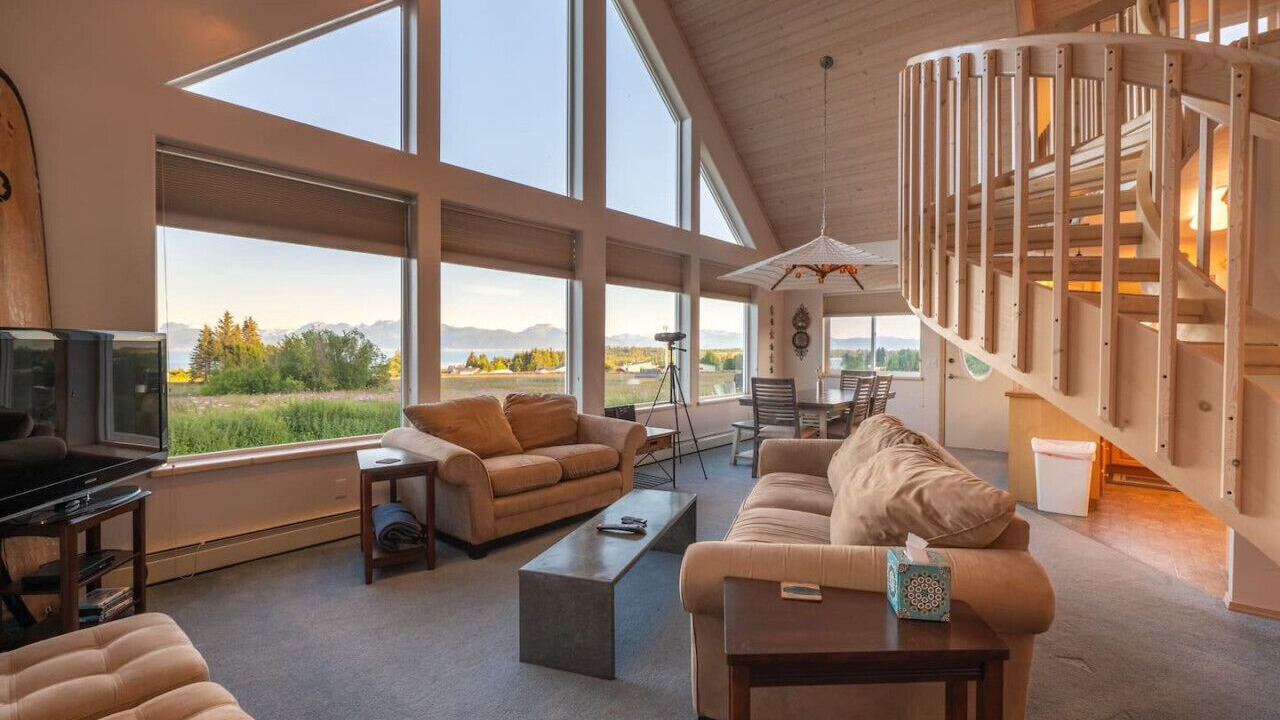 Photo of Livingroom in Kachemak