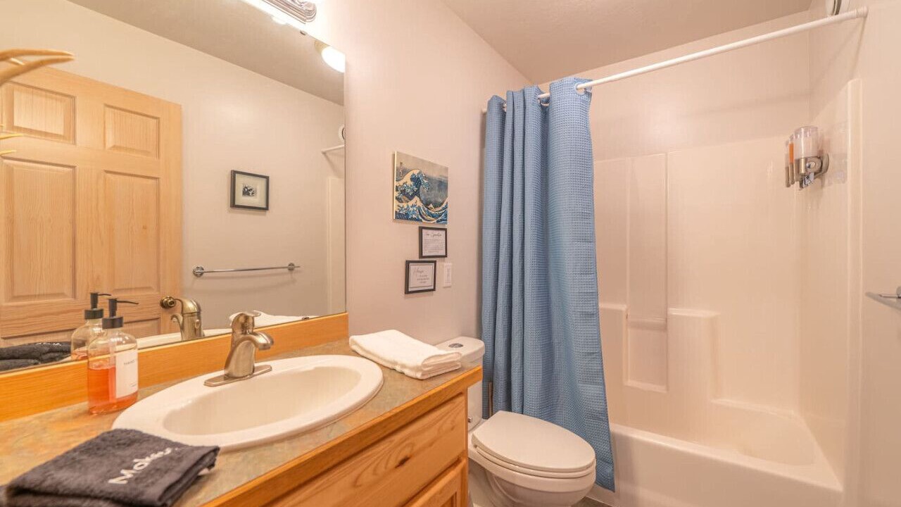 Photo of Bathroom in Kachemak
