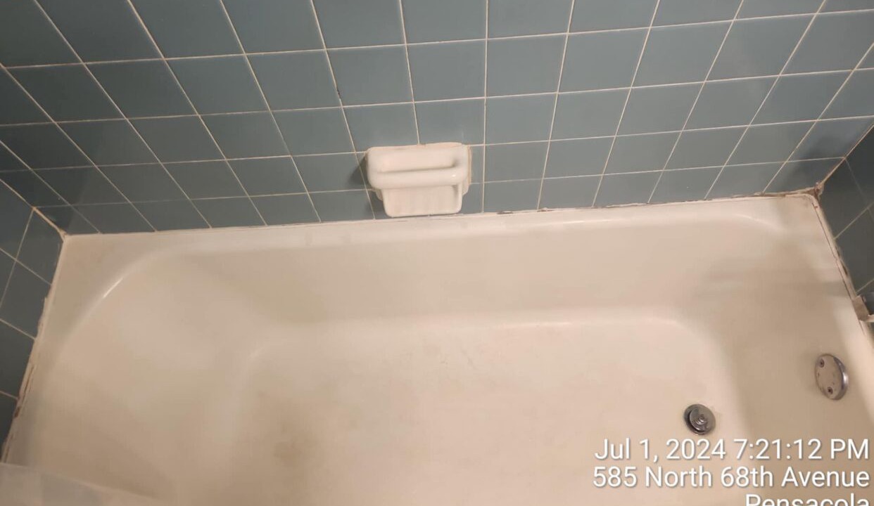Photo of Bathroom in Myrtle Grove