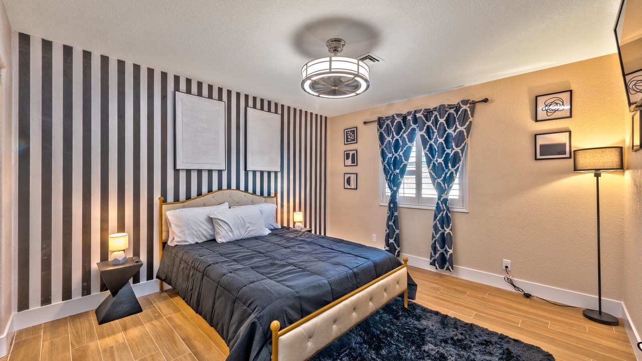 Photo of Bedroom in Enterprise